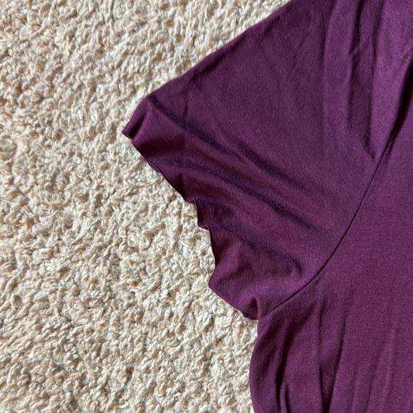 PINK Victoria's Secret Deep Purple V-Neck Tee - Picture 3 of 6